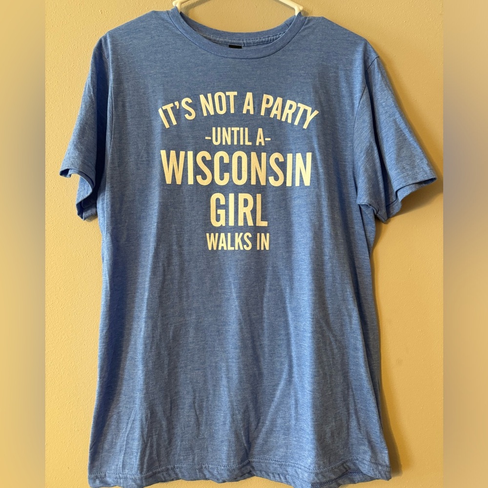 Wisconsin girl blue tshirt